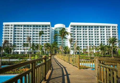 Playa Diamante Complejo | Grand Ocean Breeze Acapulco