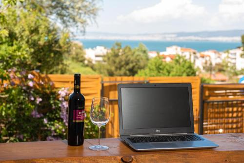 Agia Triada Casa | Grand Seaview Retreat - walk to the beach