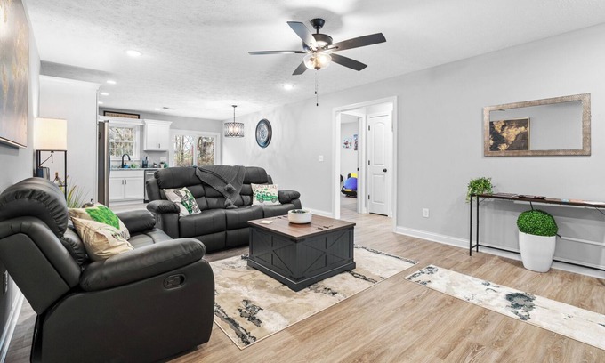 Elizabethtown Casa | Grand Slam Getaway on Sandy Circle