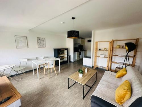 Centre Historique Apartamento | Grand T2 50m2 Narbonne centre, vue sur cathédrale