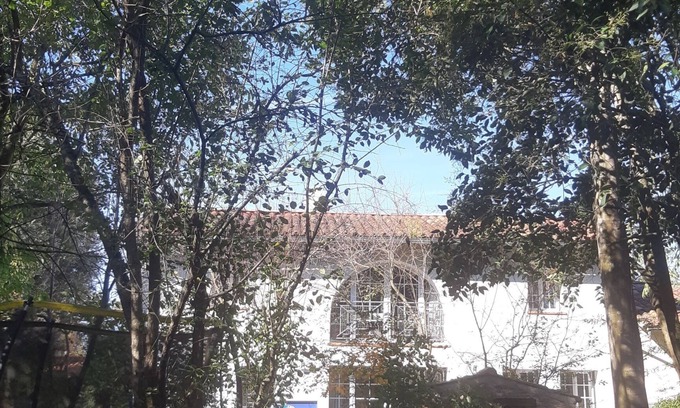 Saint-Simon Villa | Grande Maison au Milieu des Arbres à 5mn du Métro