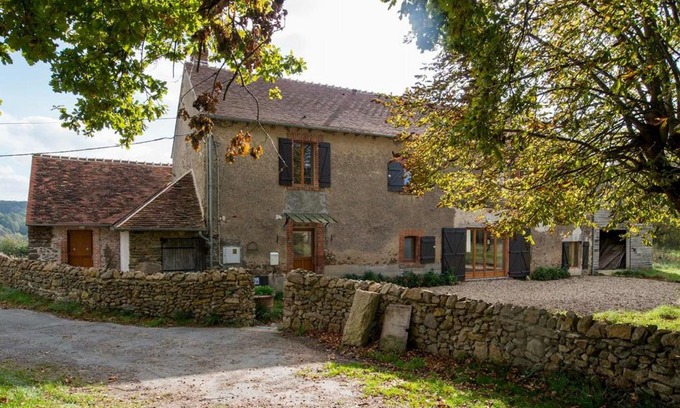 Badecon-le-Pin Casa | Grande Maison avec terrasse et proche rivière en Berry - FR-1-591-13