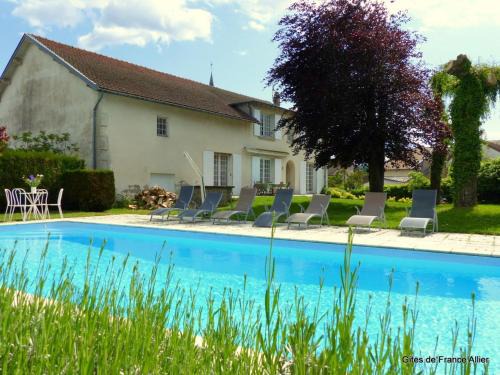 Le Mayet-de-Montagne Casa | Grande maison avec jardin clos et piscine privative, animaux acceptés - FR-1-489-134