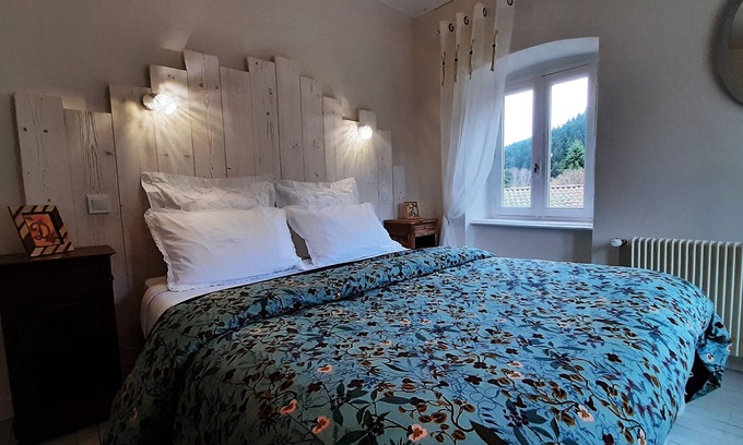 Sembadel Cama Y Desayuno | Grande Ourse guest room