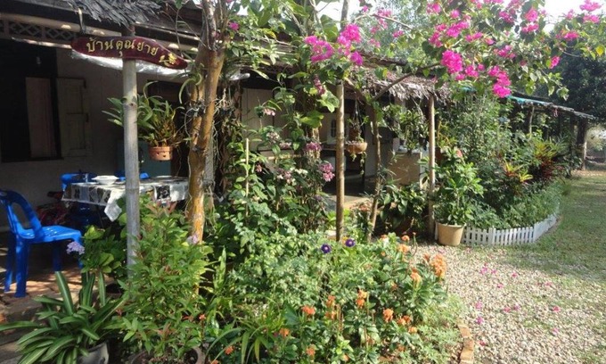 Sangkhla Buri Casa | Grandma's Home Sangkhlaburi