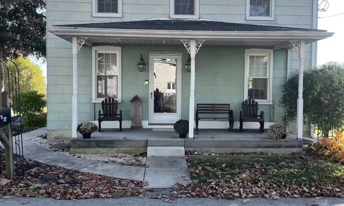 Ronks Casa | Grandma's House in Amish country