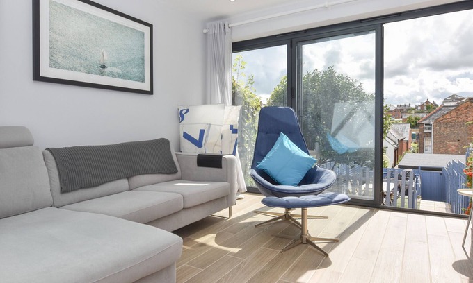 Cowes Chalet De Esquí | Granville Coast