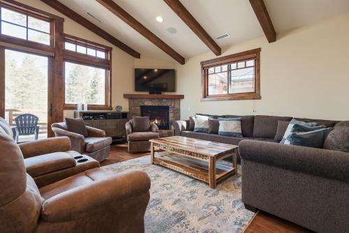 Stonegate Casa | Gray Bear 514