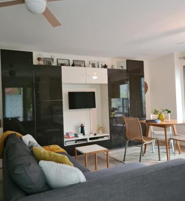 Amsterdam East Casa | GREAT CANAL STUDIO - AC, Water view & Free parking