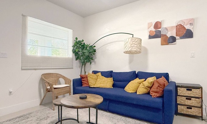 Liberty City Casa | Great Deal - Room Central Location Buena Vista