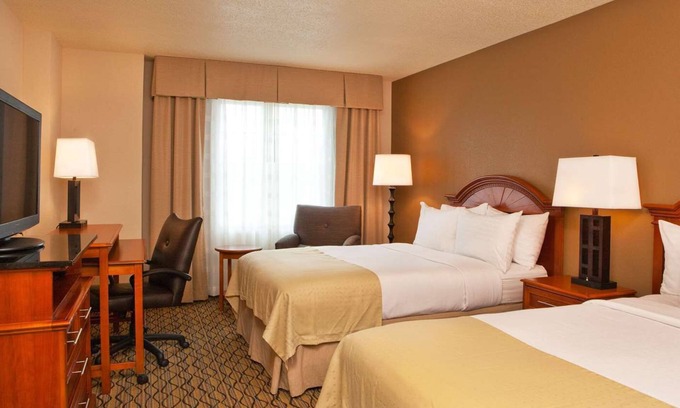 College Park Hotel | Great Find! Near Hartsfield–Jackson Atlanta International Airport, Pet-Friendly!