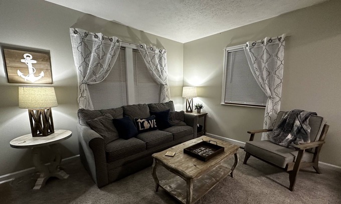 Grand Haven Apartamento | Great Grand Haven location & pet-friendly too!