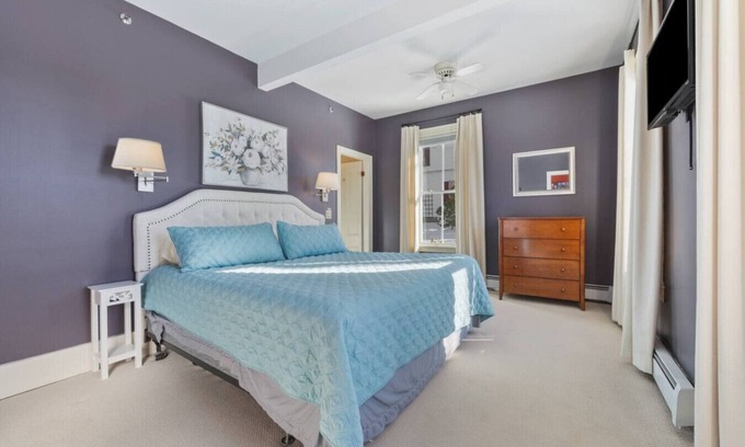 Southwest Harbor Casa | Great Harbor Inn Somes Sound Room 1