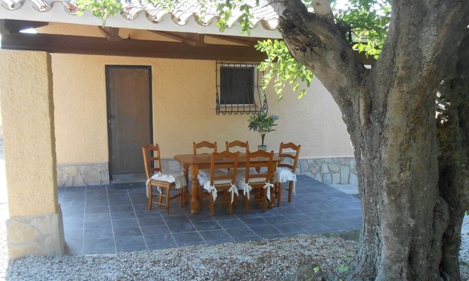 Jalón Villa | Gran villa de vacaciones con hermoso jardín y piscina (compartida) 3 villas