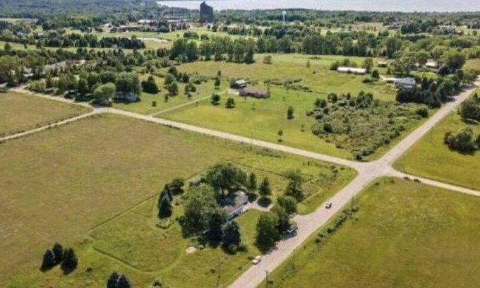Acme Casa | Great home right next to the HORSE SHOW! A perfect place for your visit!