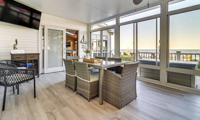 La Salle Casa | Great Lake Erie Getaway w/ Hot Tub & Private Beach