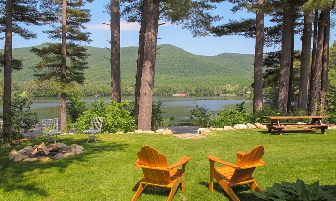 Wells Casa | Casa de campo elegante en el lago Algonquin
