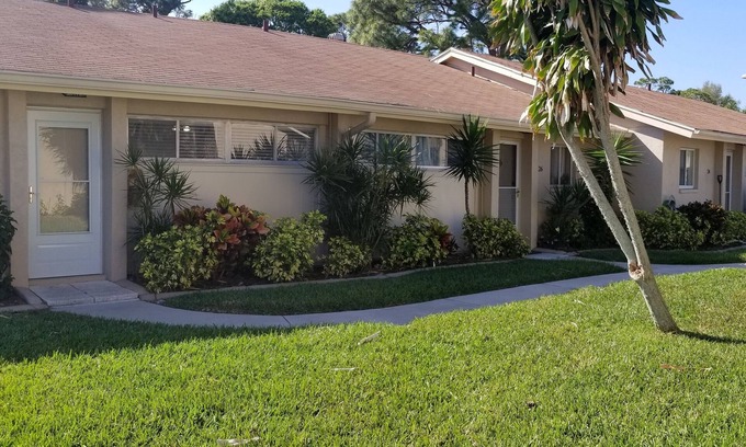 Ridge Wood Heights Apartamento | Great location in Sarasota close to beaches