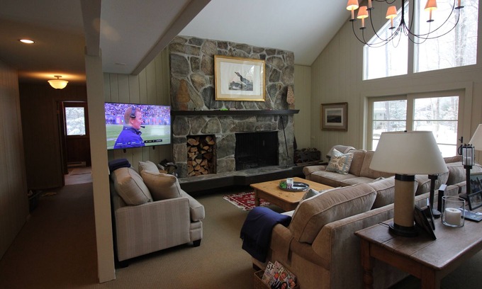 Stratton Mountain Casa | STRATTON SKI IN / OUT (minutos de Wanderer Trail) ¡NUEVA COCINA Y BAÑOS!