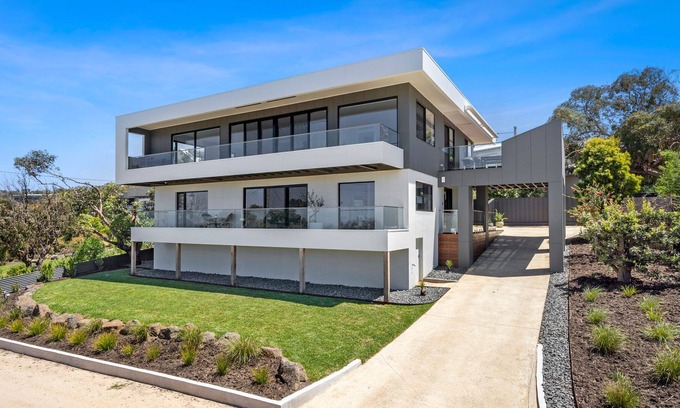 Anglesea Casa | Great Ocean Views, Ultra-modern contemporary house situated in an exclusive area