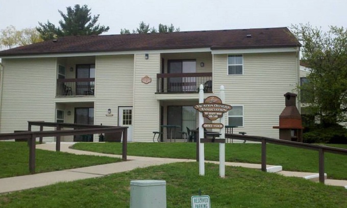 Oconomowoc Condominio | Gran Resort en Oconomowoc WI con tiendas, lagos, Milwaukee y Madison