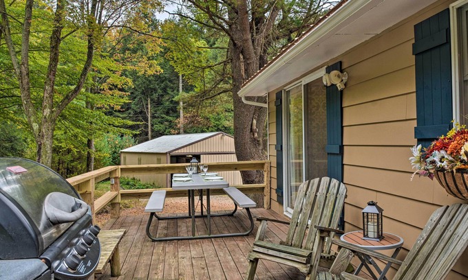 Great Valley Cabaña | Great Valley Home w/ On-site Pond, 7 Mi to Skiing!