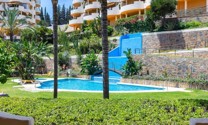 Nueva Andalucia Apartamento | Great views, large terrace & walking distance