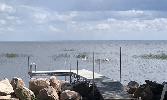 Oconto Cabaña | Green Bay Waterfront Cottage. Gran retiro de verano. 25 minutos del campo Lambeau