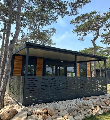 Razanac Complejo | Green Hill Mobile Home