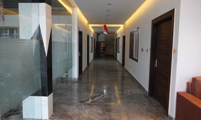 Sadabad Hotel | Green Sarovar Hotel & Restaurant