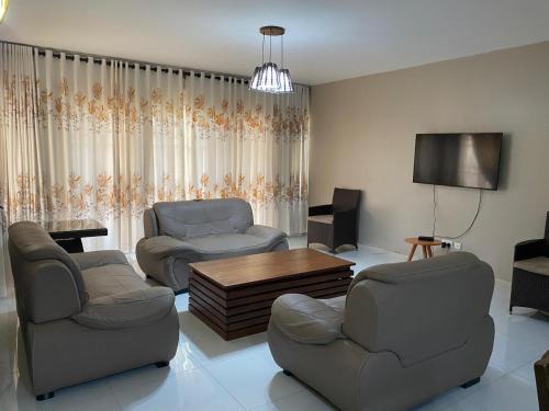 Lubowa Apartamento | Green top Cordier apartments