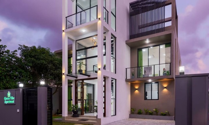 Nugegoda Apartamento | Green Vibe -Two Bedroom Pool View Apartment in Colombo