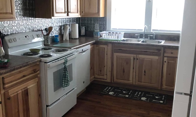 Alderson Casa | Greenbrier River Country Retreat