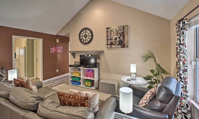 Greenville - Spartanburg Cabaña | NEW! Greenville Cottage w/ Private Backyard & Deck