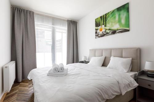 Stare Miasto Apartamento | Grey Harmony Apartment by UniqueRent