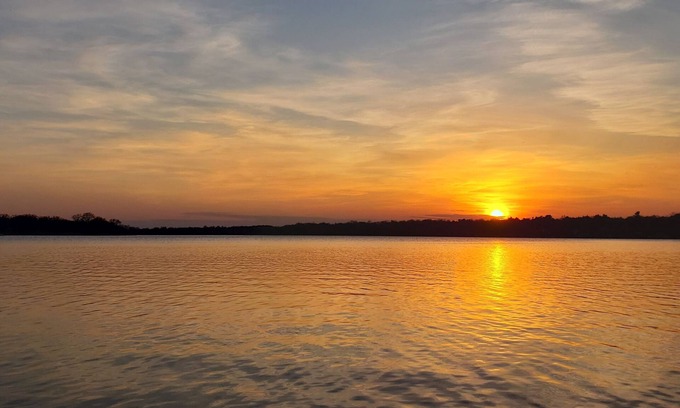 Grass Lake Casa | Grey Wolf Family Style Cottage on Wolf Lake Waterfront