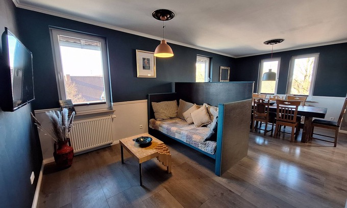 Oerlinghausen Apartamento | Große 5-zimmer-wohnung in Zentraler Lage in Oerlinghausen für 8 Personen