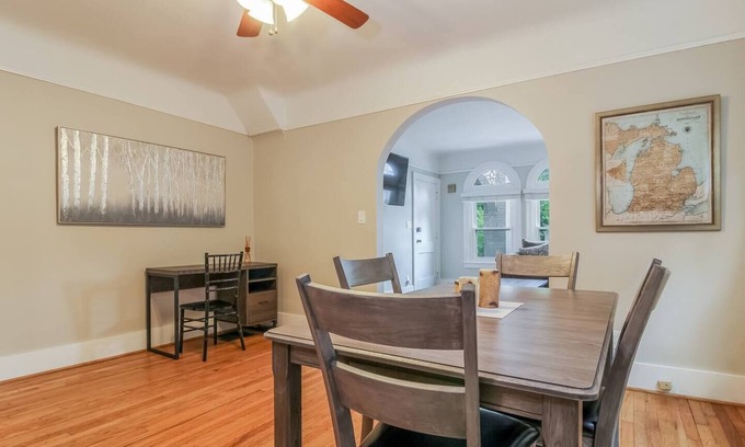 Grosse Pointe Casa | 904B BEACONSFIELD · ★ Grosse Pointe Luxury ★ ★ Centro de Detroit Cerrar ★
