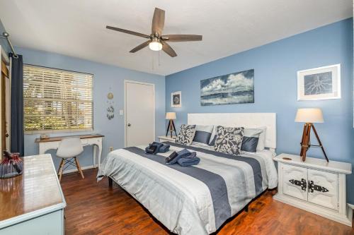 Ocean Side Village Apartamento | Ground Floor 2 Bdrm King Condo Close to Beach