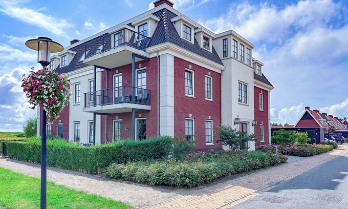 Colijnsplaat Apartamento | Ground-floor apartment with sauna near the sea