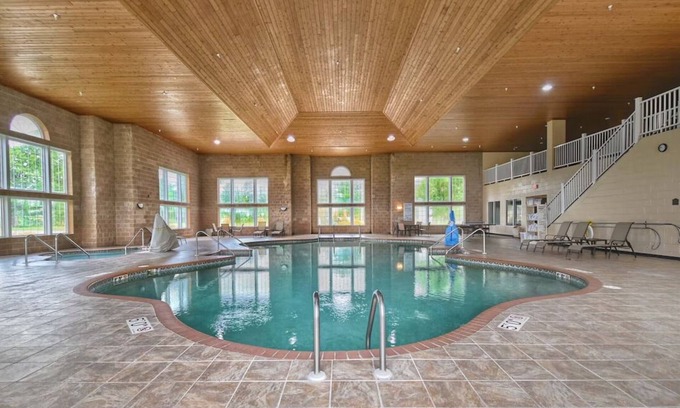 Pembine Hotel | Group Escape x3 | Riverfront Resort w/Pool, Spa & Tennis Court! Pets Allowed!