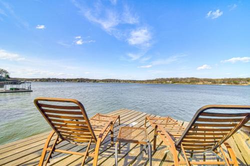 Grove Casa | Grove Lake House with Boat Dock and Outdoor Spots!