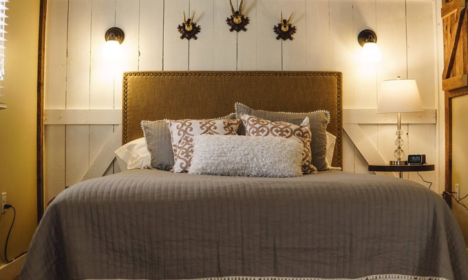 Weaverville Cabaña | Guest Cottage en el centro de Weaverville