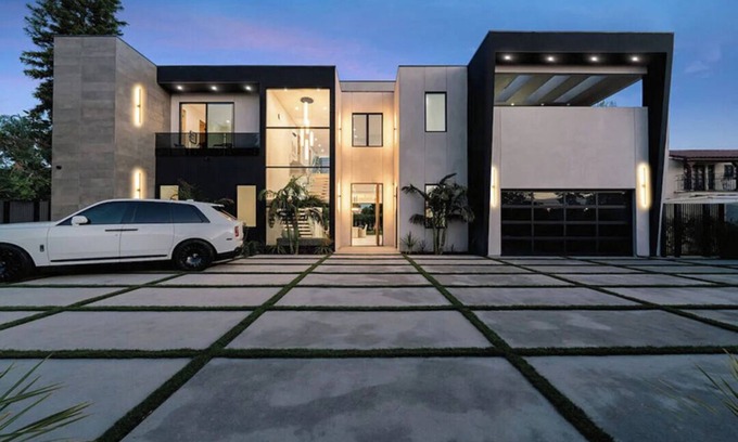 North Hollywood Villa | Villa moderna de alta tecnología muy espaciosa y privada con piscina y más