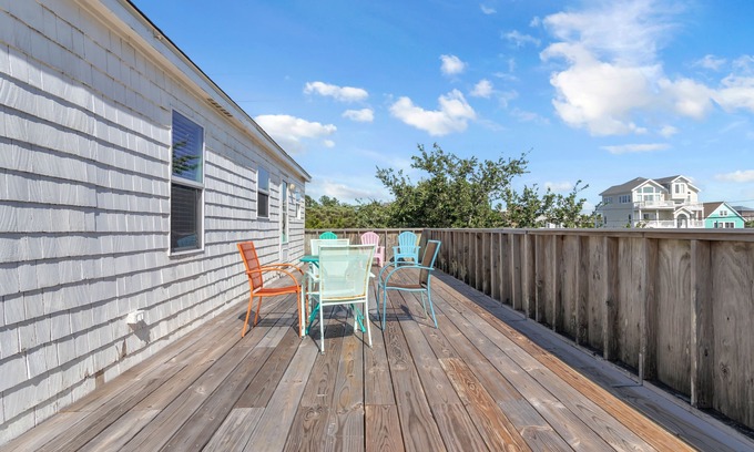 Spindrift Banks Casa | Guest Favorite- walk to the beach!