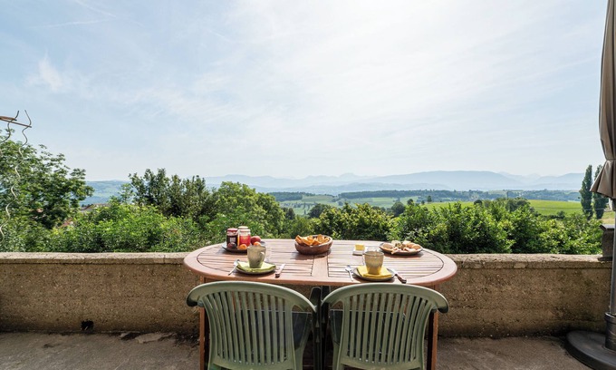 Moye Casa | Casa de huéspedes 'Chambre Verte' con vistas a la montaña, terraza privada y jardín compartido