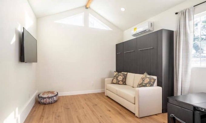 Downey Apartamento | Guest House in Downey!