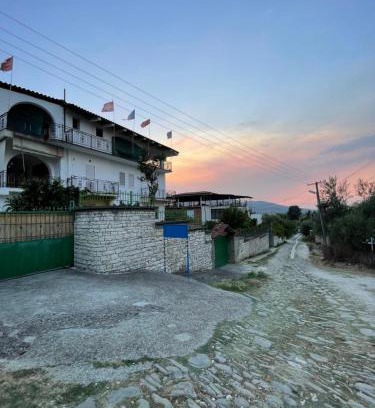 Berat Apartamento | Guest House Irvin