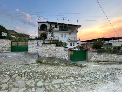 Berat Casa | Guest house Irvin