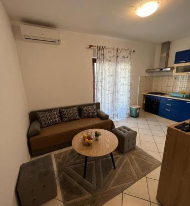 Krizna luka Casa | Guest House Karević